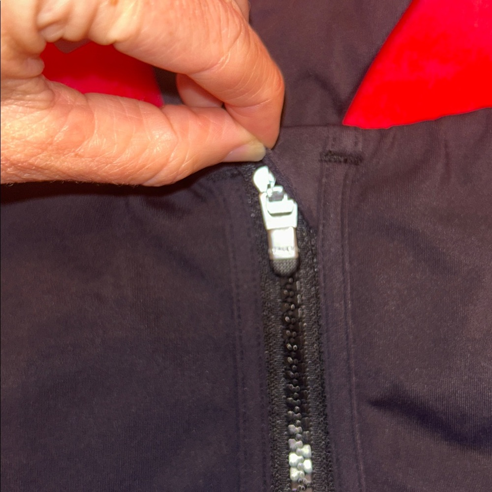 Athleta Black Sports Bra - Picture 6 of 16